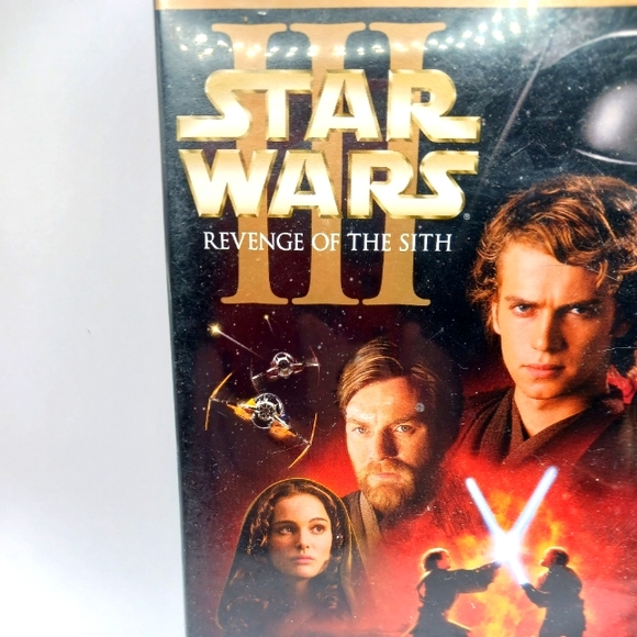 Star Wars III Revenge of the Sith DVD Widescreen - Picture 2 of 6